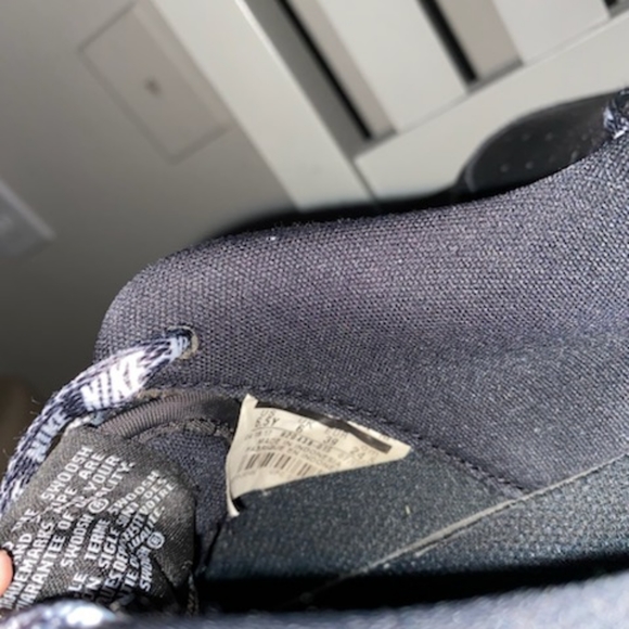 Kids black and white Air Force 1s - Picture 4 of 4